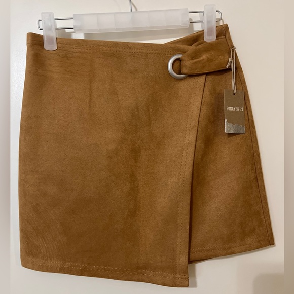 New With Tags Forever 21 Camel Faux Suede Mini Skirt - Picture 1 of 6